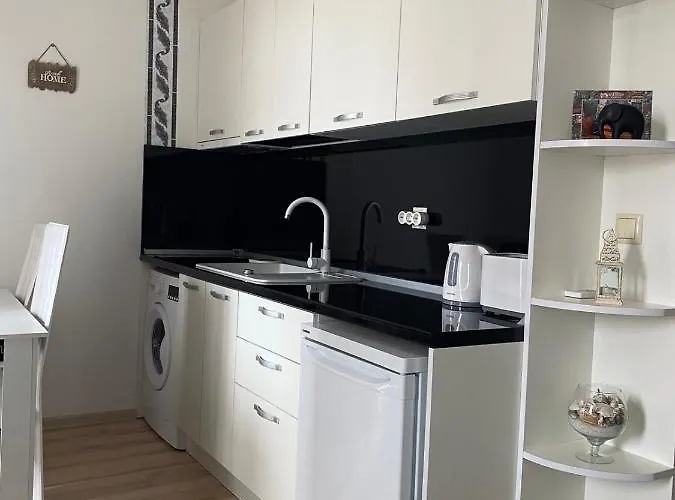 под наем с208 в афродита гарденс *