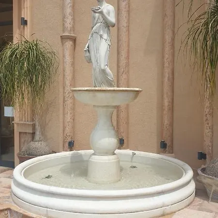 под наем с208 в афродита гарденс *