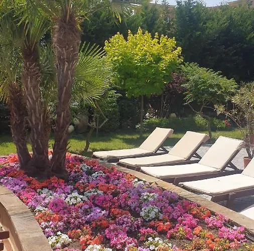 под наем с208 в афродита гарденс Slantschew brjag