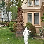 под наем с208 в афродита гарденс Aparthotel *