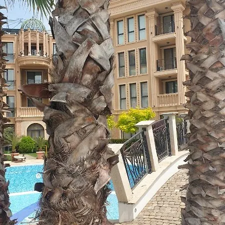 под наем с208 в афродита гарденс Aparthotel *