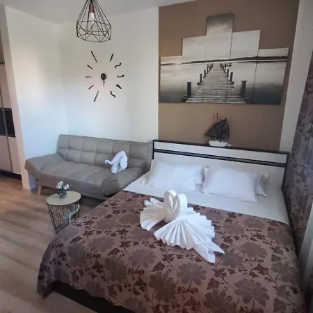 под наем с208 в афродита гарденс Sluneční pobřeží