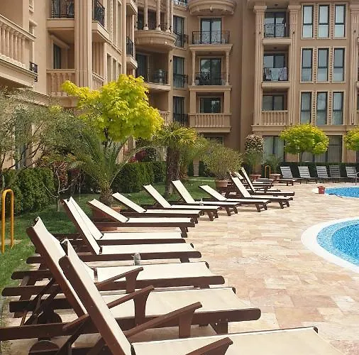 под наем с208 в афродита гарденс * ساني بيتش