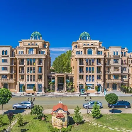 под наем с208 в афродита гарденс Апарт-готель *