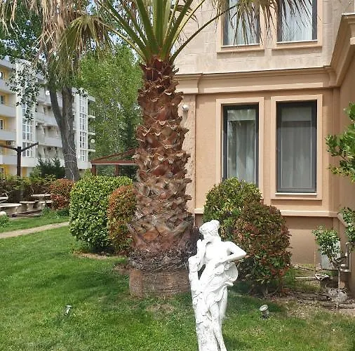 под наем с208 в афродита гарденс Apartahotel *