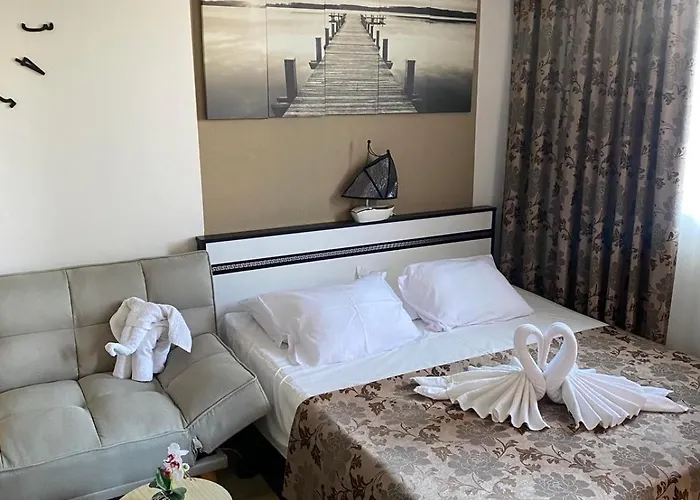 под наем с208 в афродита гарденс Apartahotel